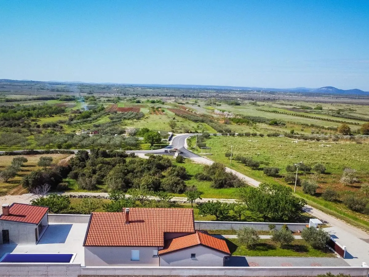 Holiday Home Villa Laura By Interhome Benkovac 0*,